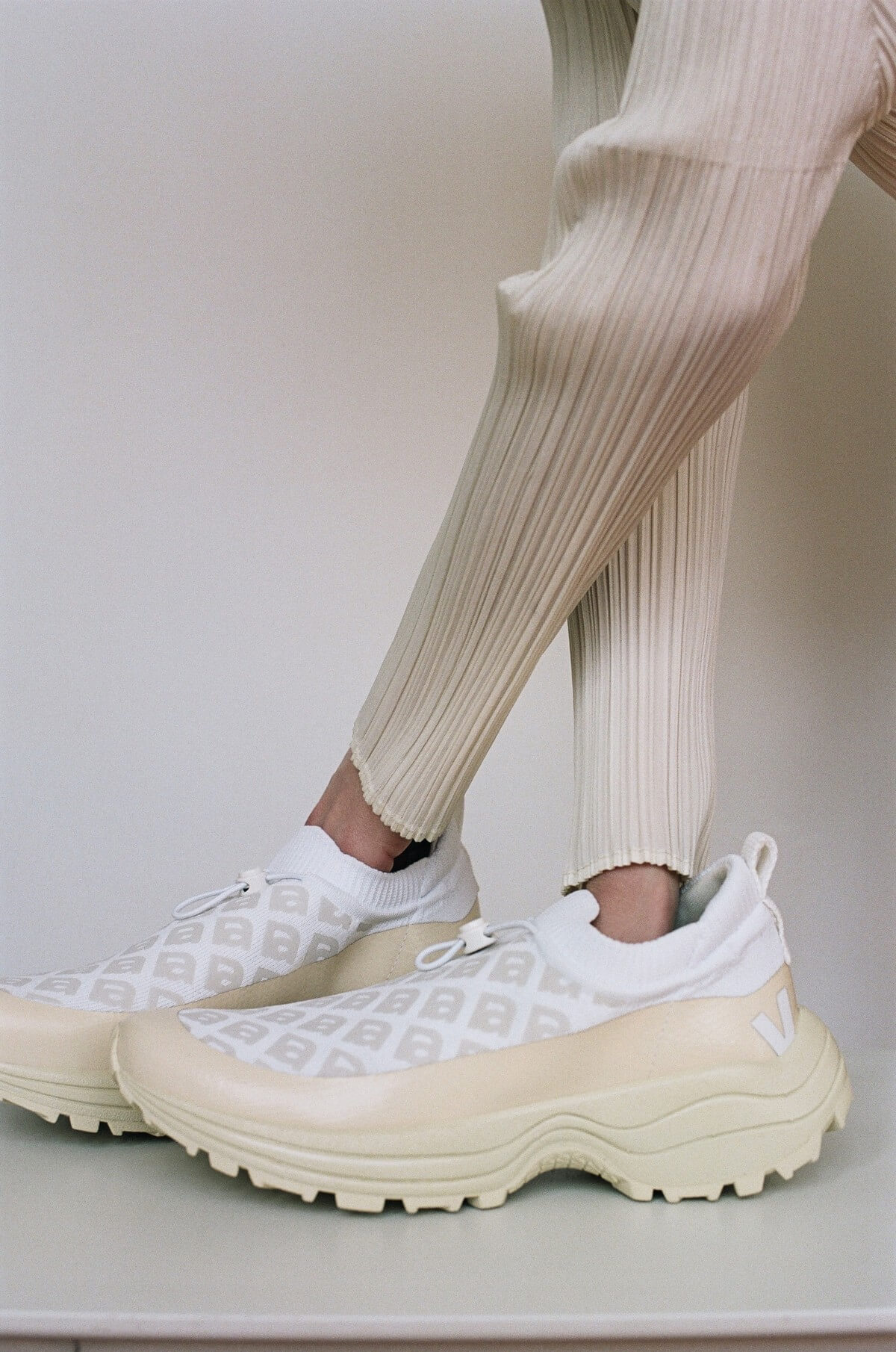 【Veja x Amelie Pichard 】ロゴ ニット スニーカー【送関込】 VEJA X AMELIE PICHARD BLACK | VEJA